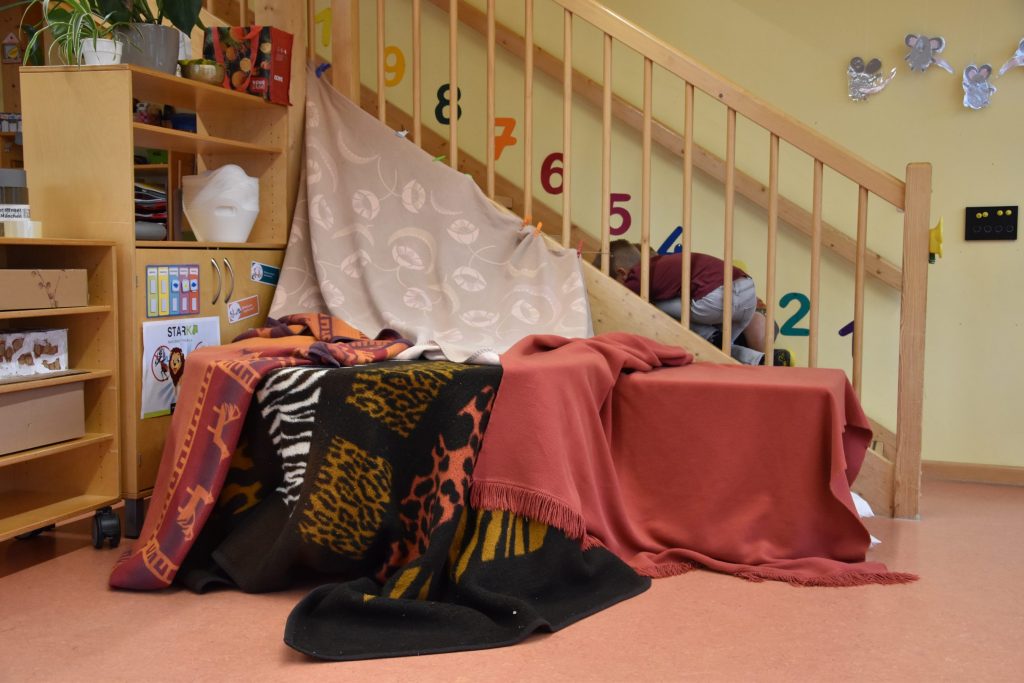 Bett - Schlafzimmer