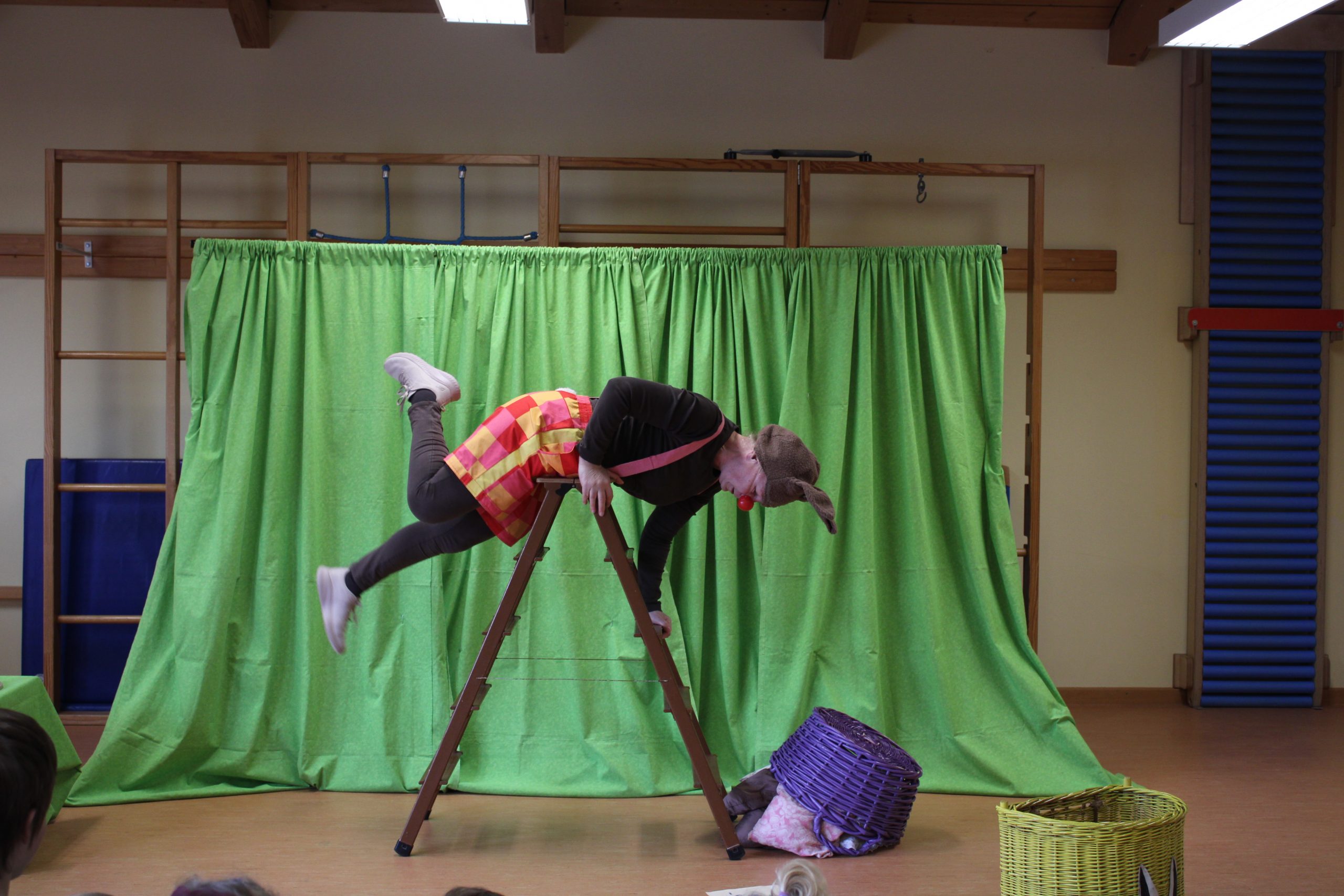 Ich wollt, ich wär ein Huhn – Theater auf der Kinderfarm